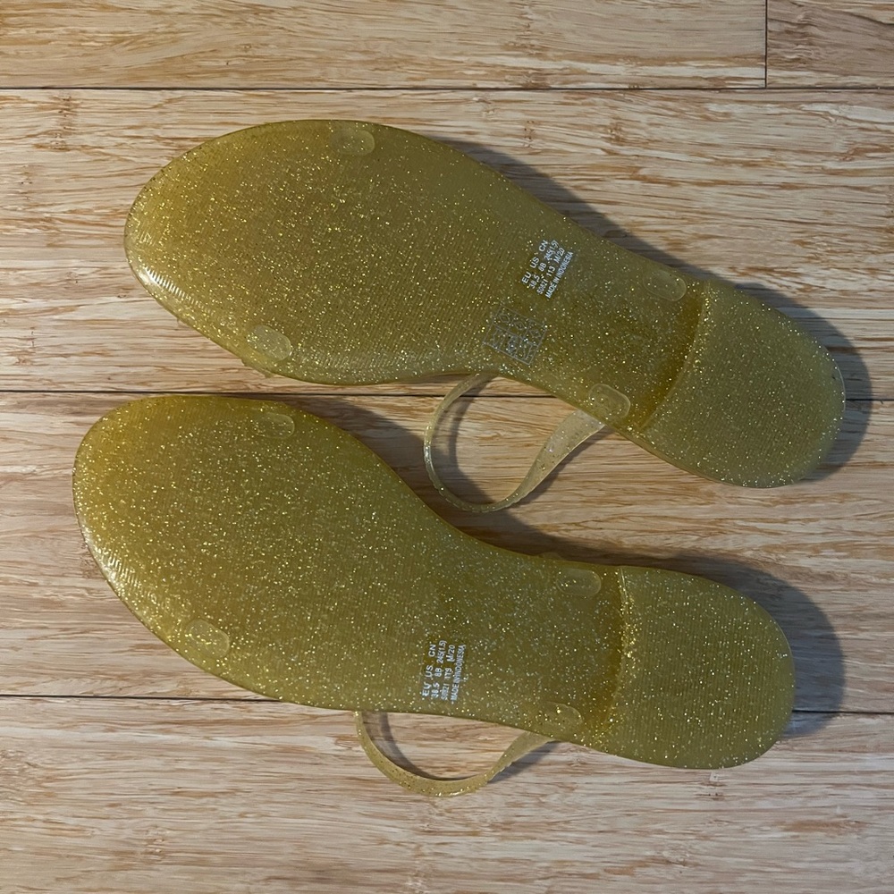 Stuart Weitzman Sawyer Jelly Glittering Gold Sandals - Picture 3 of 3